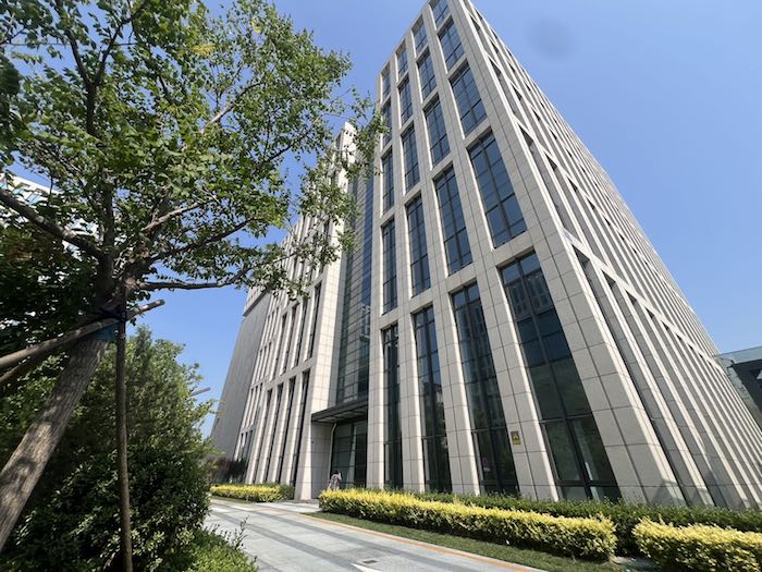 石景山首特钢大厦：10000m²办公室，可分割